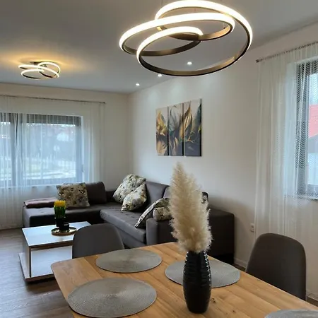 Lux Lucis Apartment