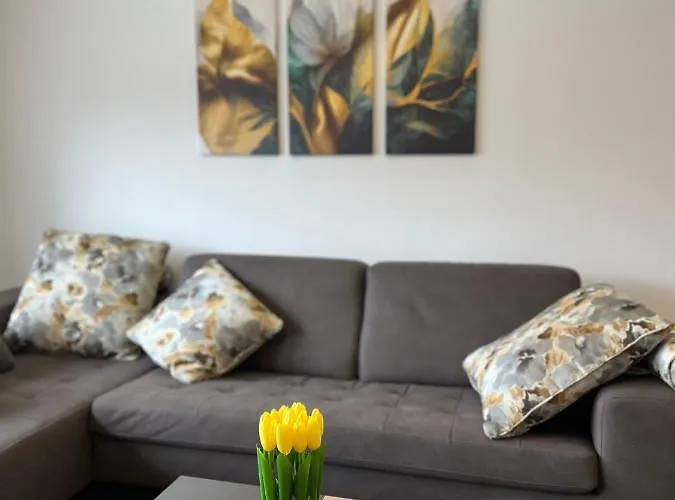 Lux Lucis ليفنو